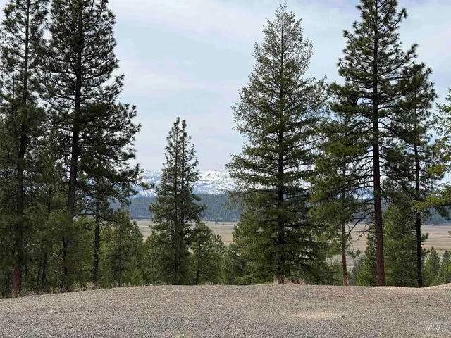 $315,000 | 33 San Ignacio Way, Cascade, ID 83611