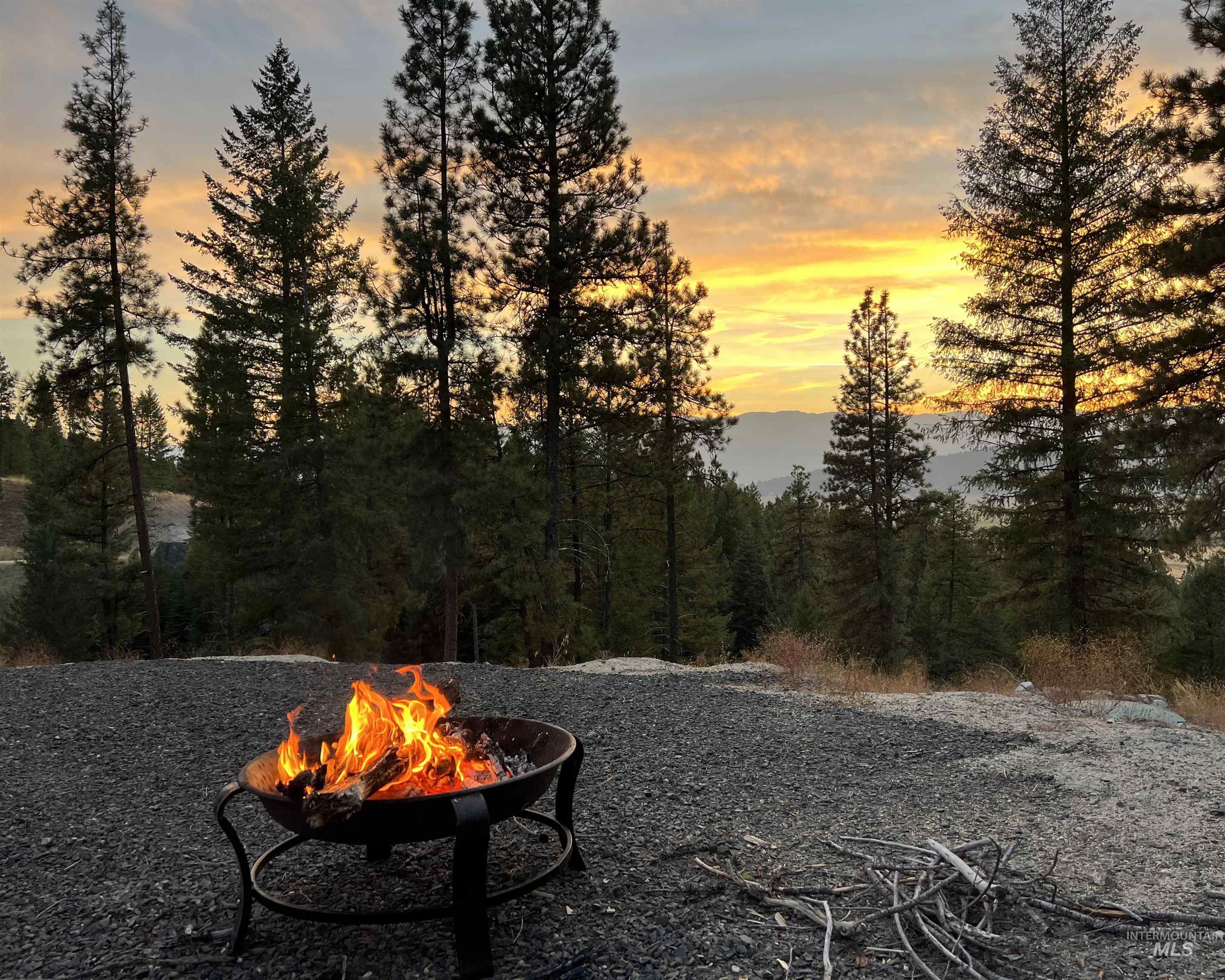 33 San Ignacio Way Cascade, ID 83611 - Photo 6 of 25