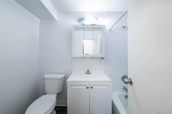 $2,500 | 7 Lake Street, Unit 7L, White Plains, NY 10601