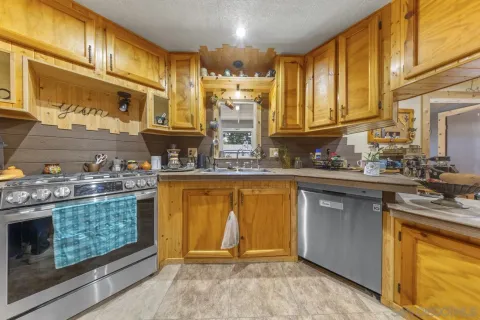 $449,900 | 1380 Oak Hill Drive, Unit SPC 42, Escondido, CA 92027