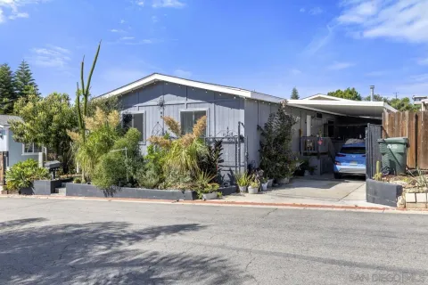 $449,900 | 1380 Oak Hill Drive, Unit SPC 42, Escondido, CA 92027