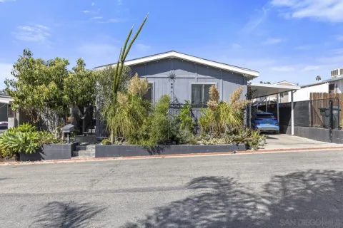 $449,900 | 1380 Oak Hill Drive, Unit SPC 42, Escondido, CA 92027