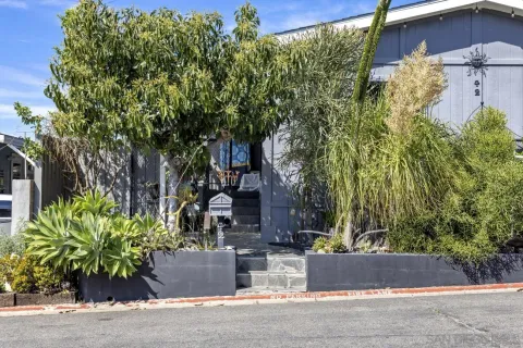 $449,900 | 1380 Oak Hill Drive, Unit SPC 42, Escondido, CA 92027