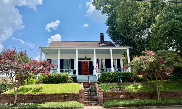 $989,000 | 409 South Rankin Street, Natchez, MS 39120