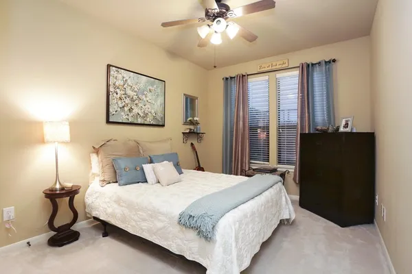$2,600 | 1356 Studer Street, Houston, TX 77007