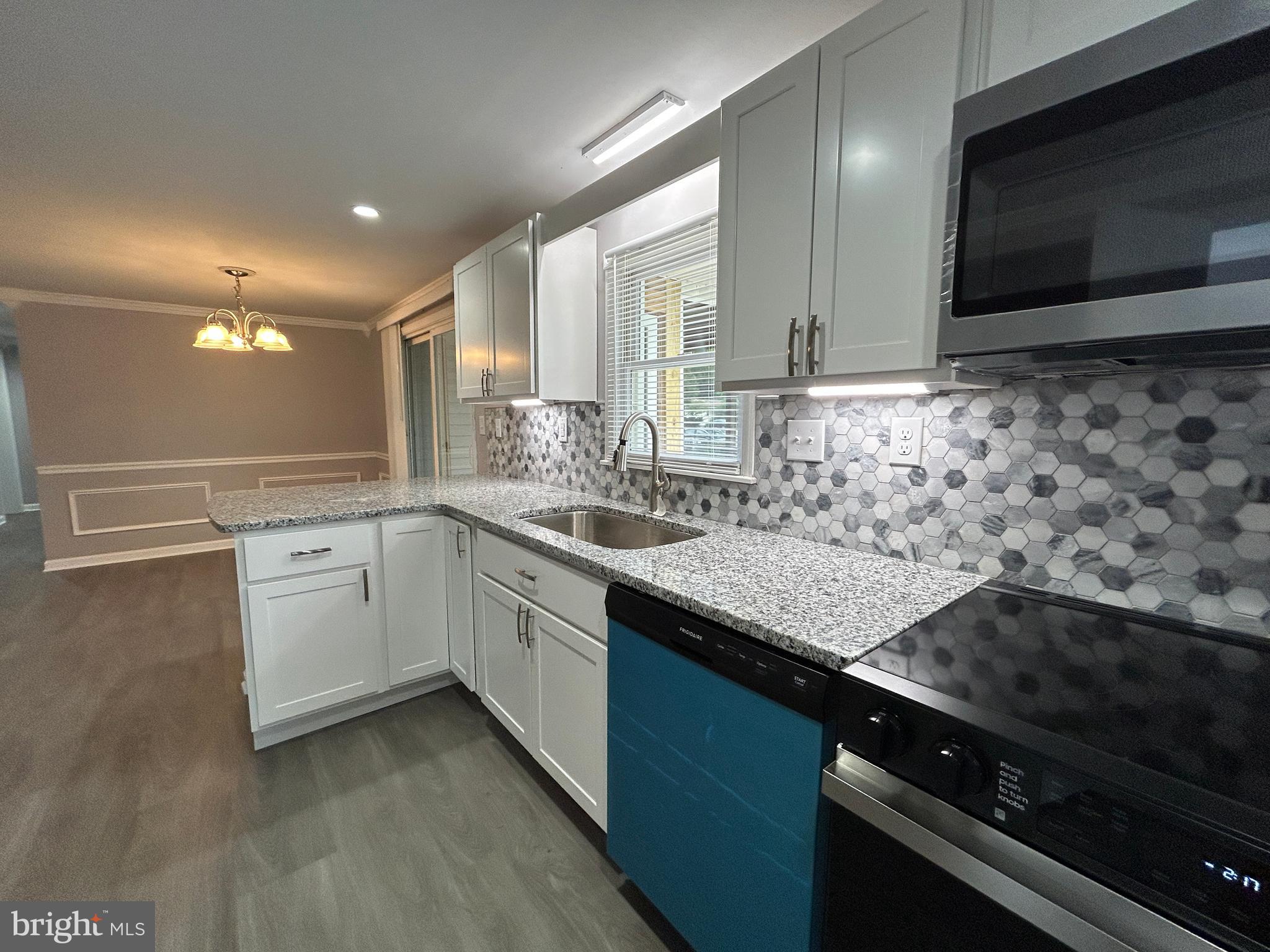 36697 Clubhouse Road Ocean View, DE 19970 - Photo 34 of 57 Under Cabinet Lighting