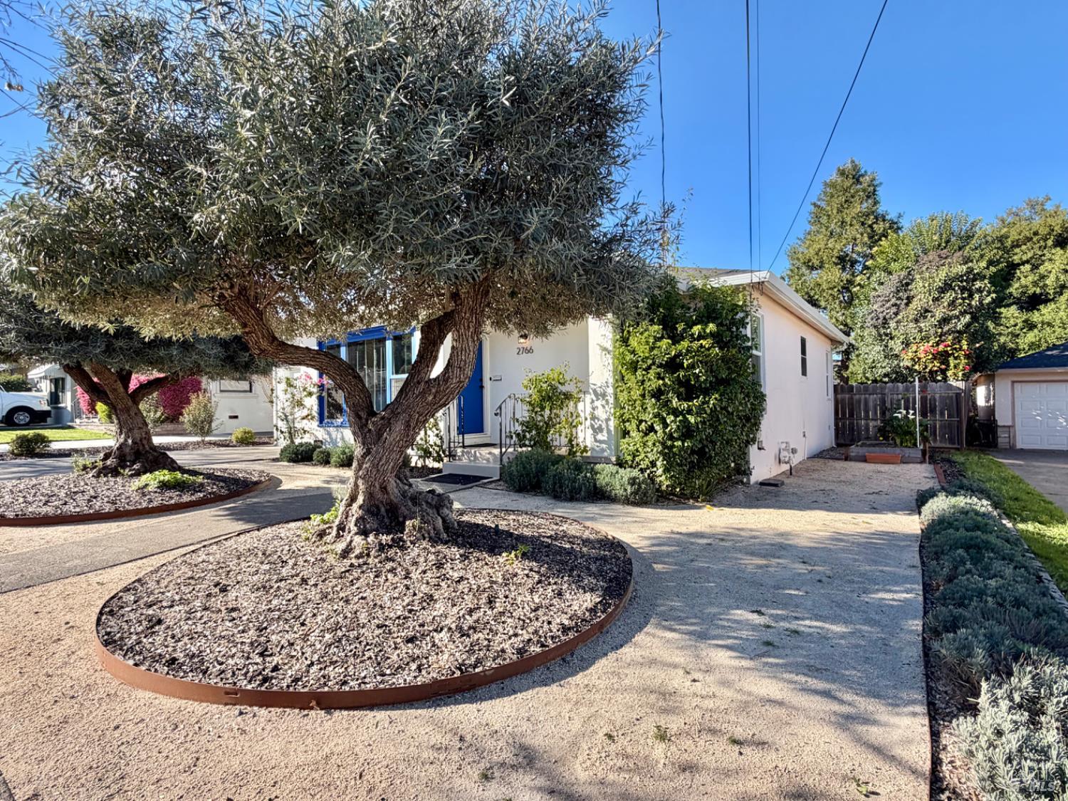 2766 Iowa Street Napa, CA 94558 - Photo 4 of 55