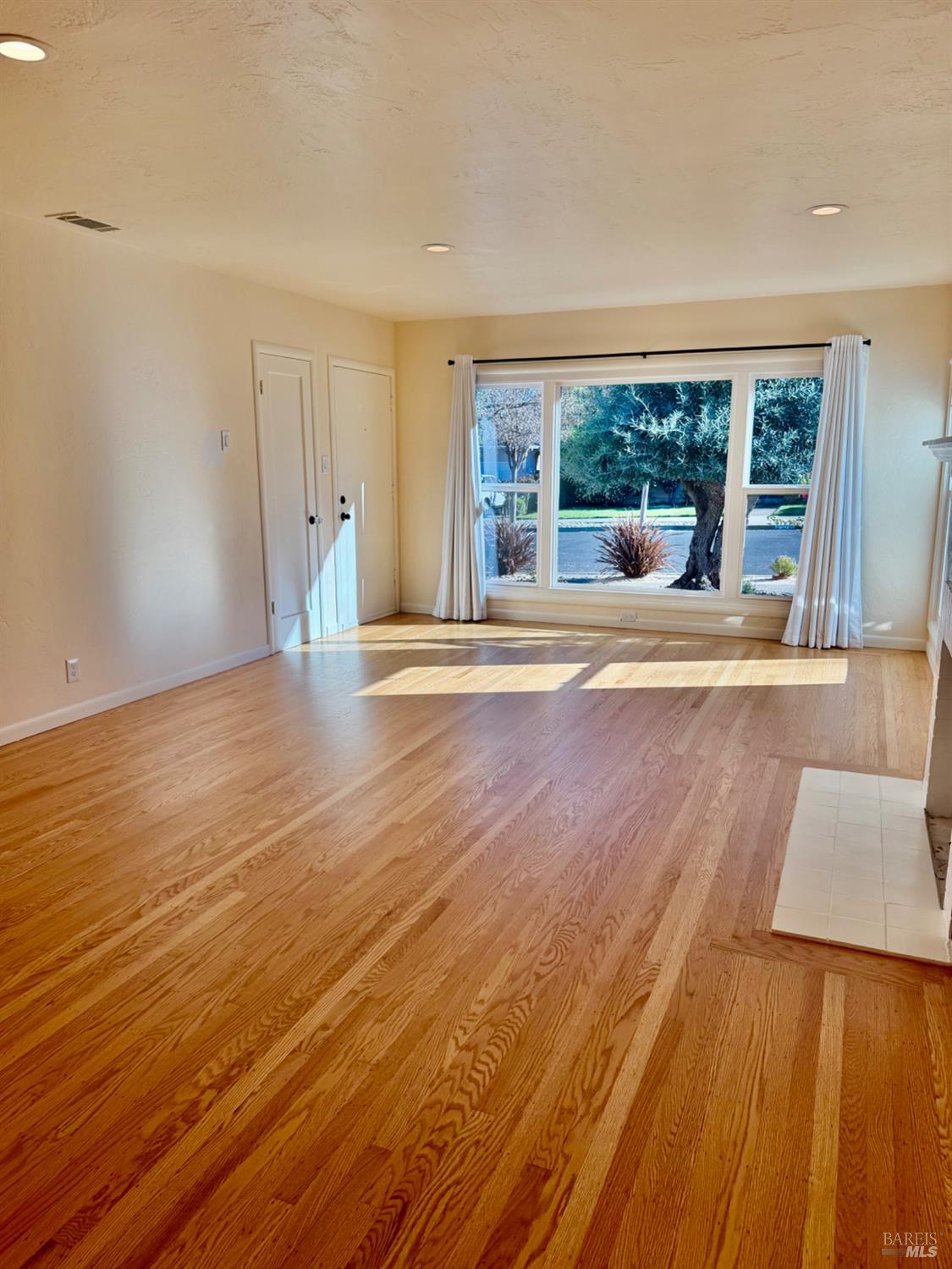 2766 Iowa Street Napa, CA 94558 - Photo 8 of 55