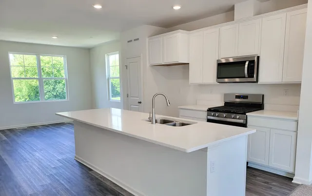 $424,990 | 577 Yosemite Way, Mundelein, IL 60060