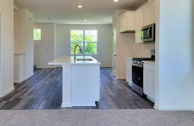 $424,990 | 577 Yosemite Way, Mundelein, IL 60060