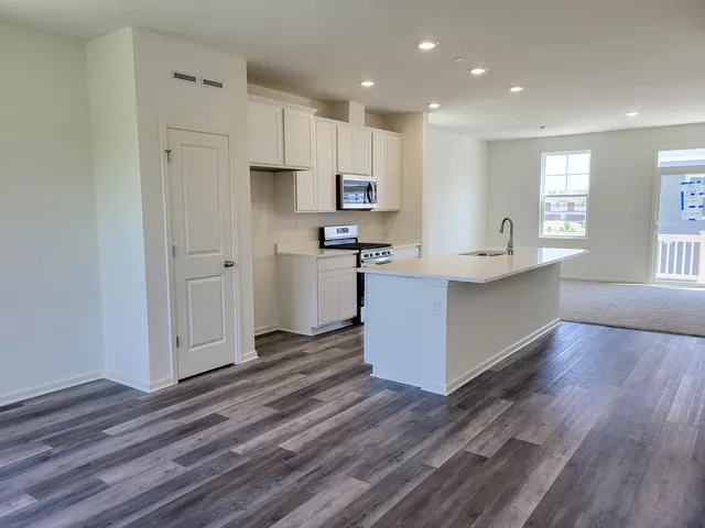 $424,990 | 577 Yosemite Way, Mundelein, IL 60060