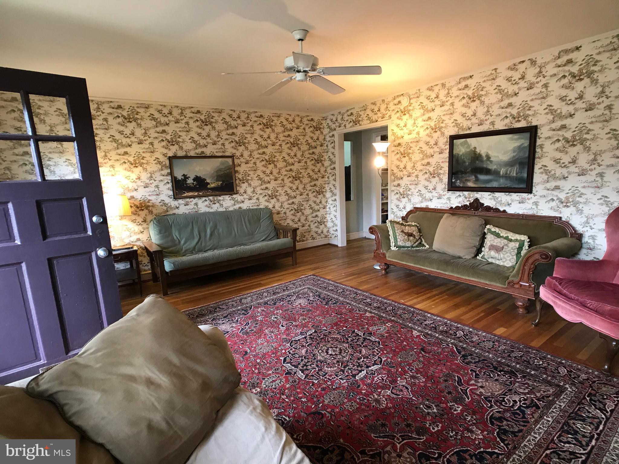3723 Reservoir Road Northwest Washington, DC 20007 - Photo 3 of 26 Living Room