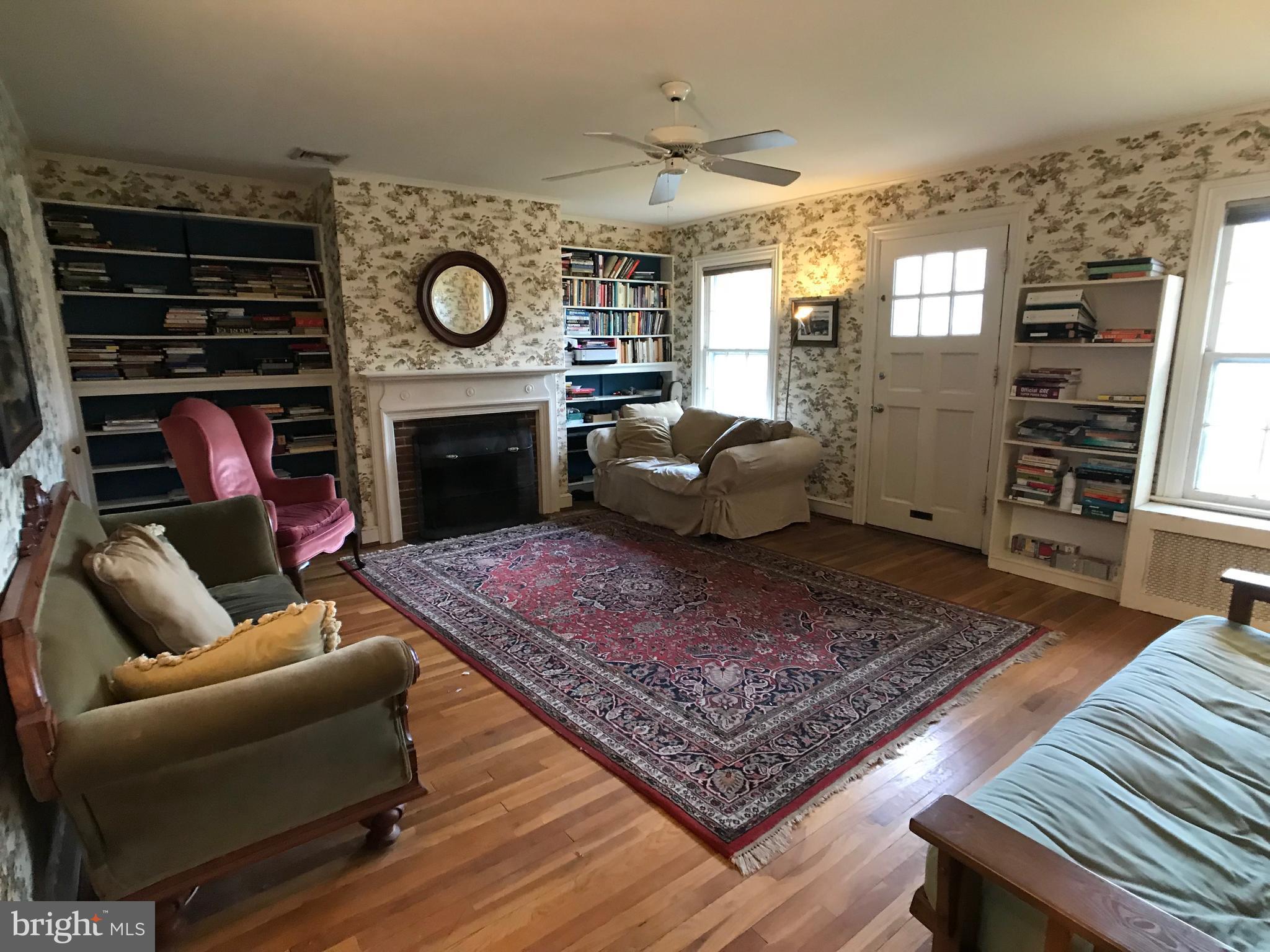 3723 Reservoir Road Northwest Washington, DC 20007 - Photo 4 of 26 Living Room