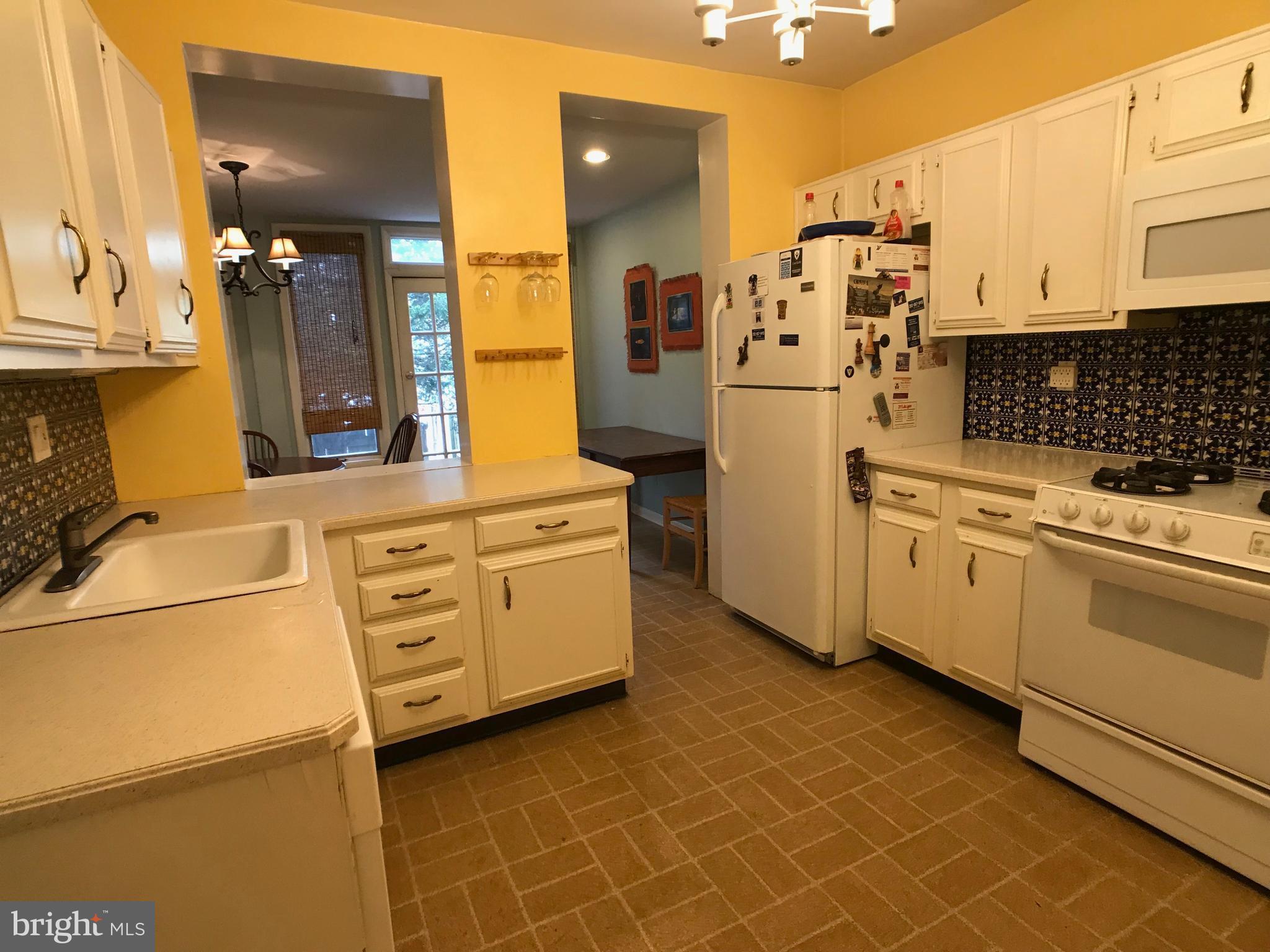 3723 Reservoir Road Northwest Washington, DC 20007 - Photo 6 of 26 Kitchen