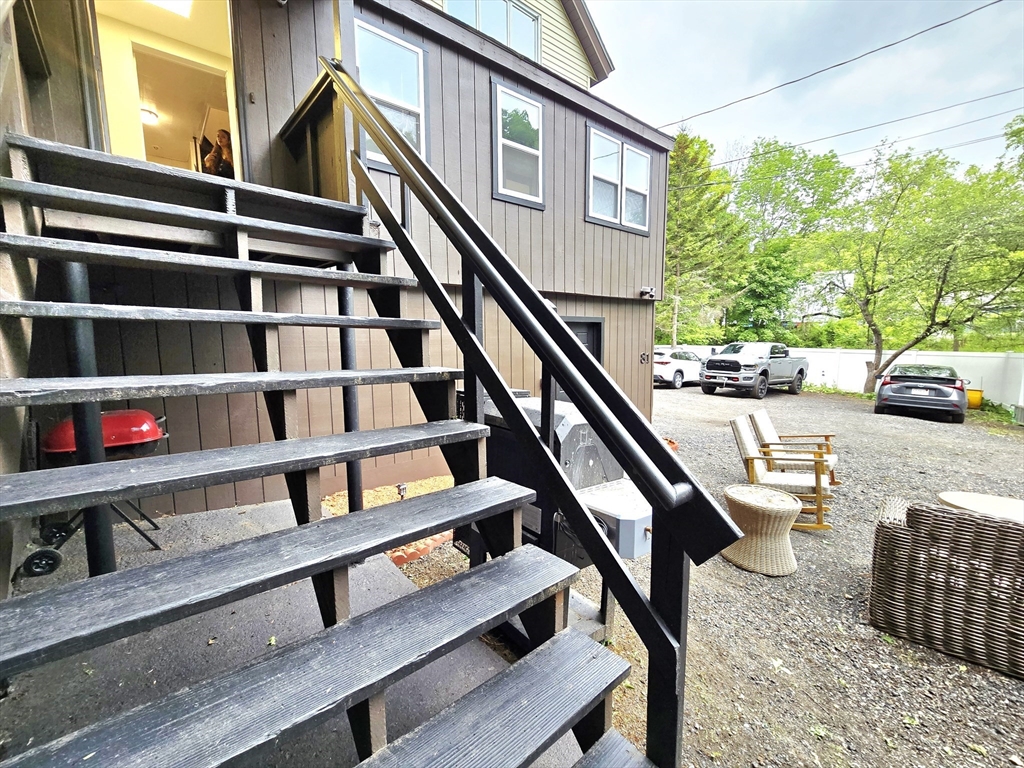 81 Limerick Street Gardner, MA 01440 - Photo 6 of 42