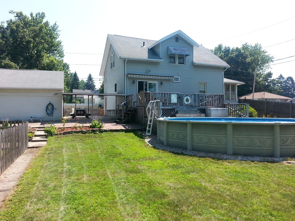 26 Lorenzo Street Springfield, MA 01109 - Photo 4 of 12 a house view with a outdoor space