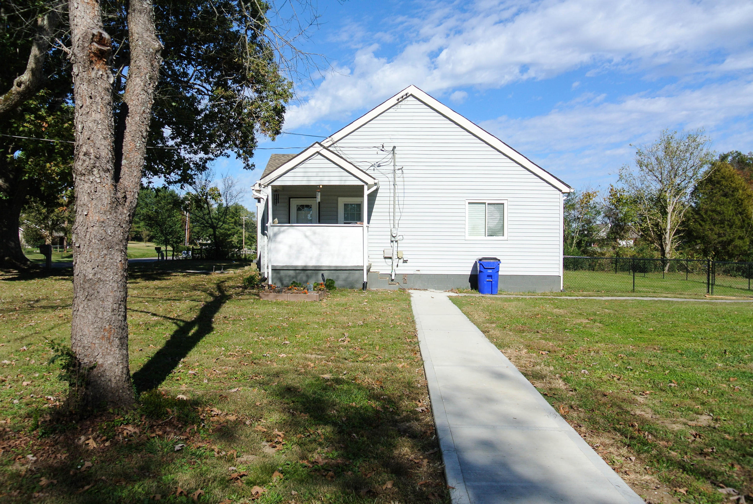 2319 Ellejoy Road Walland, TN 37886 - Photo 4 of 37 DSC_0220