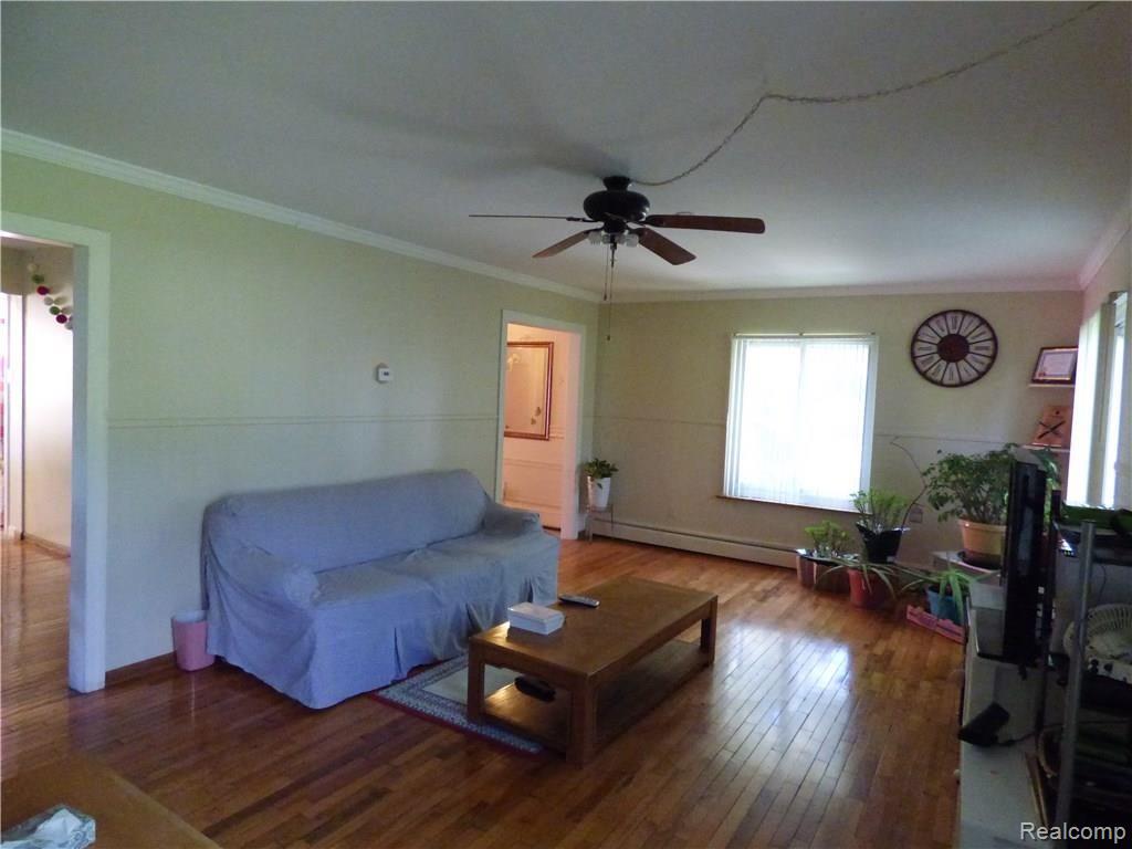1870 Decker Road Walled Lake, MI 48390 - Photo 13 of 60 P1000261.JPG