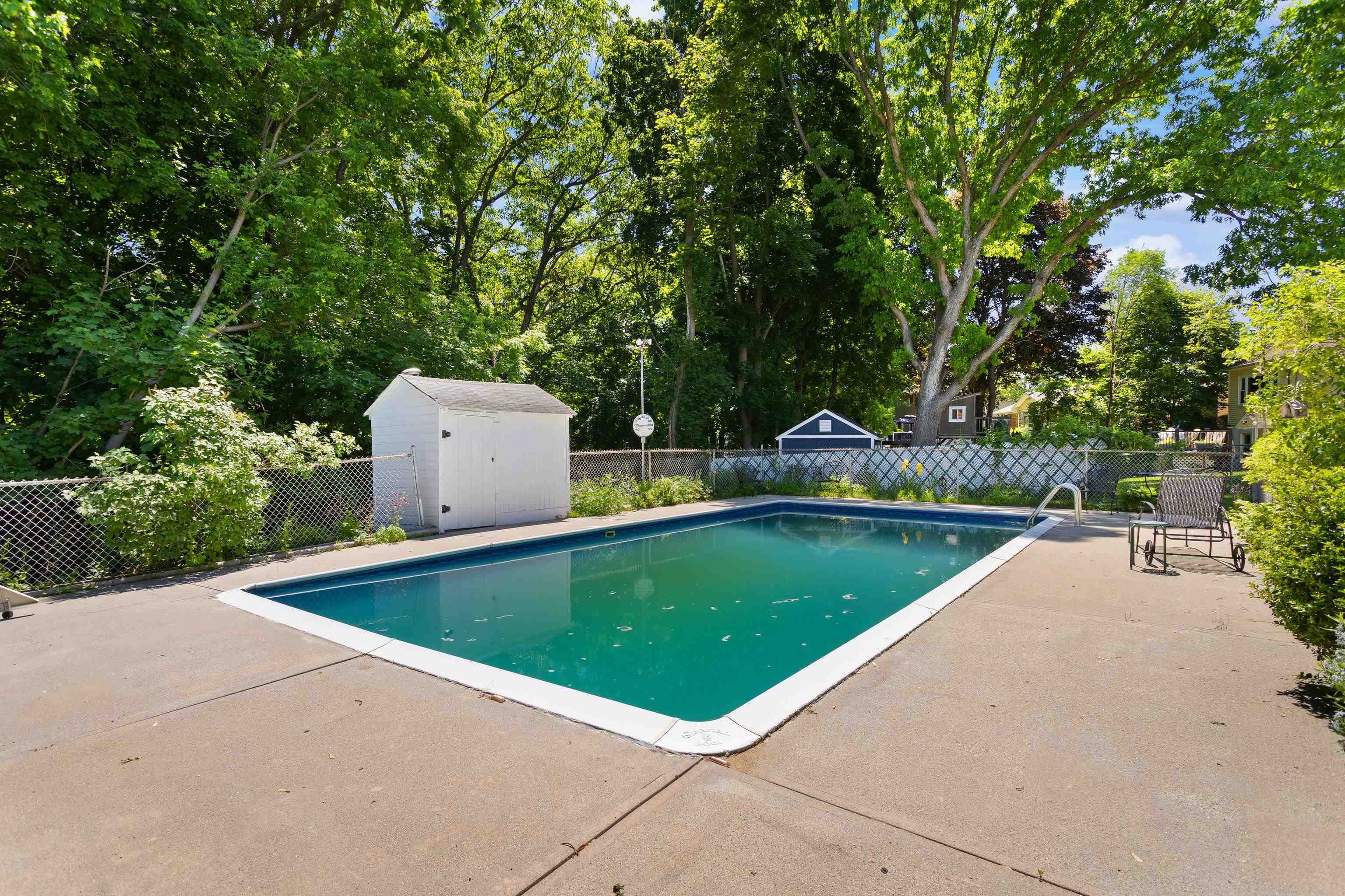 611 Coolidge Avenue Manchester, NH 03102 - Photo 48 of 55