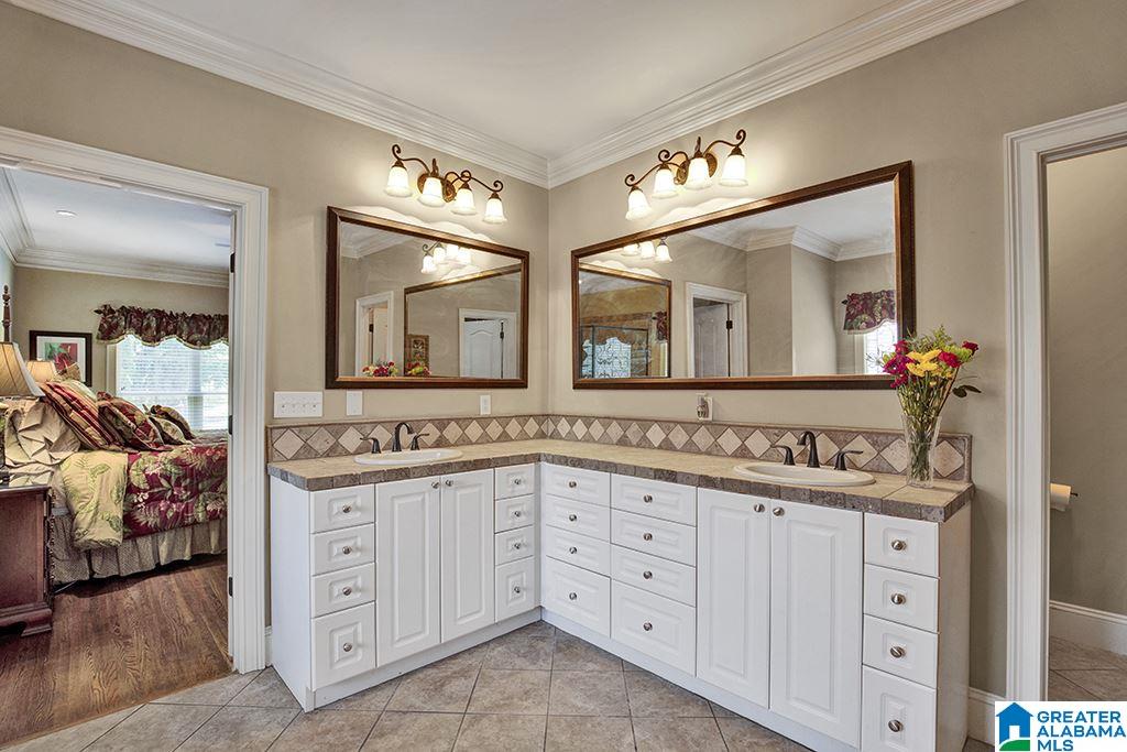 2412 Magnolia Cove Road Birmingham, AL 35243 - Photo 22 of 35