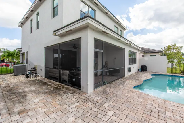 $5,500 | 7528 Moonrise Drive, Lake Worth, FL 33467