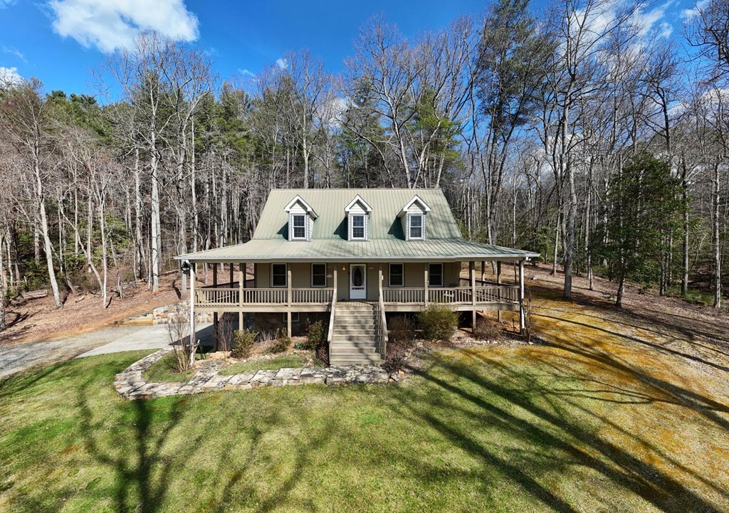 2478 High River Road Hiawassee, GA 30546 - Photo 41 of 67 a view of a house with backyard porch and sitting area