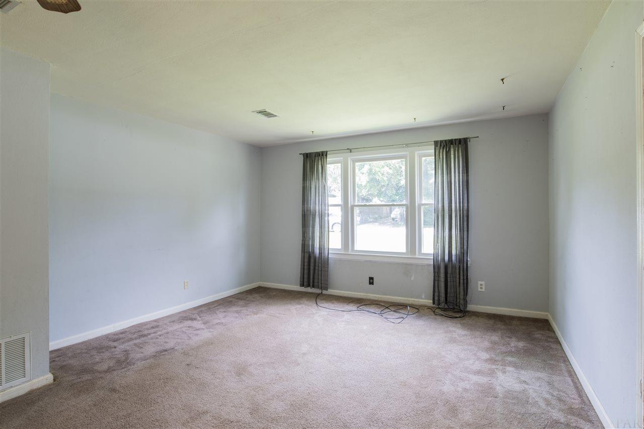 509 Frisco Road Pensacola, FL 32507 - Photo 4 of 18 Gallery Image 4