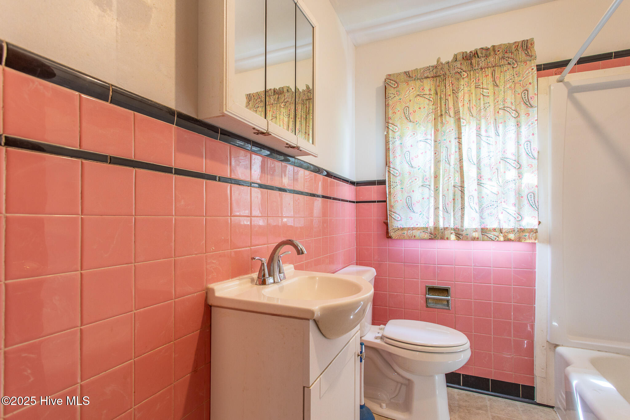 128 Old Us 17n Windsor, NC 27983 - Photo 17 of 25 Full bath