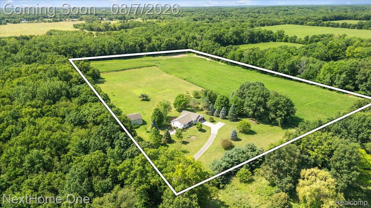 6260 Faussett Road Howell, MI 48855 - Photo 42 of 44 Nestled amongst so many trees