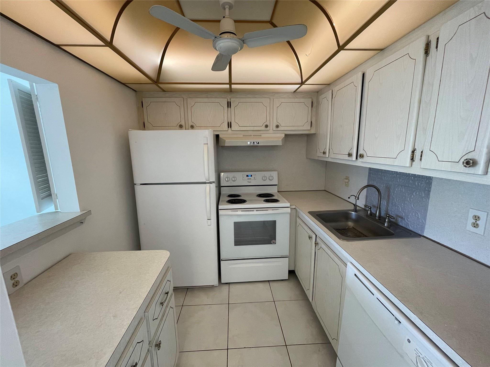 116 Prescott F, Unit F Deerfield Beach, FL 33442 - Photo 6 of 14 Photo 6