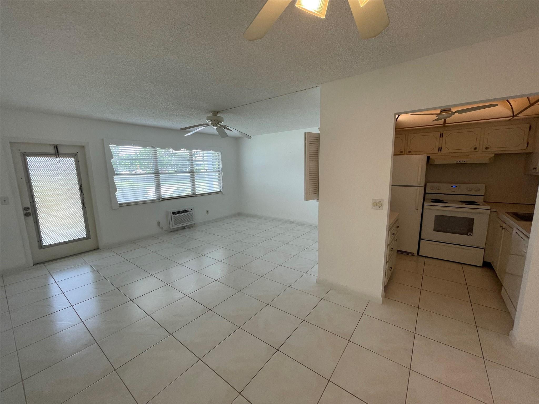 116 Prescott F, Unit F Deerfield Beach, FL 33442 - Photo 7 of 14 Photo 7