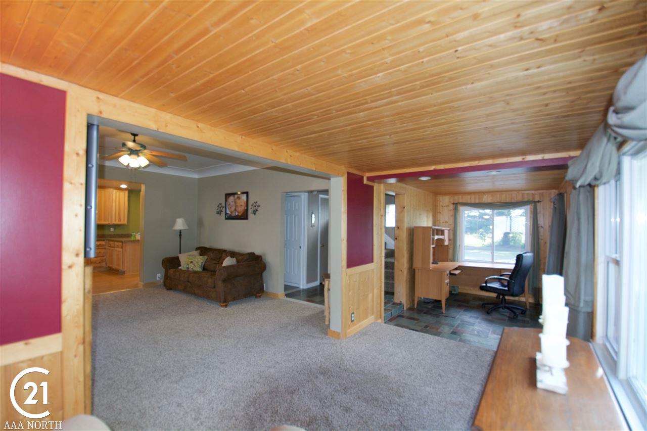 10975 Brandon Road Emmett, MI 48022 - Photo 12 of 30 31301333-11.JPG