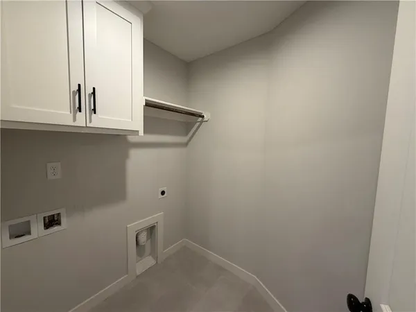 $2,445 | 1209 Northwest 3rd Street, Oak Grove, MO 64075
