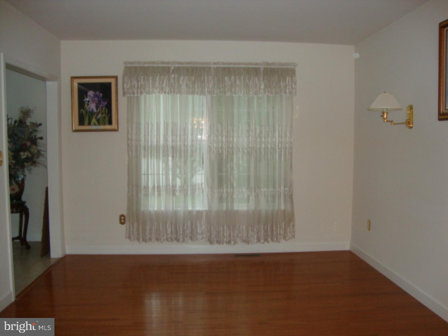 307 Shelly Drive Sinking Spring, PA 19608 - Photo 3 of 24