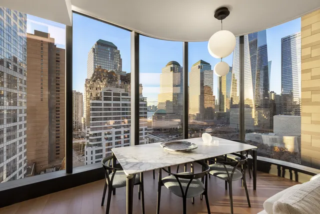 $2,505,000 | 125 Greenwich Street, Unit 31D | Financial District
