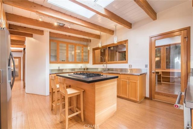 $7,500 | 2828 Pacific View Trail, Los Angeles, CA 90068