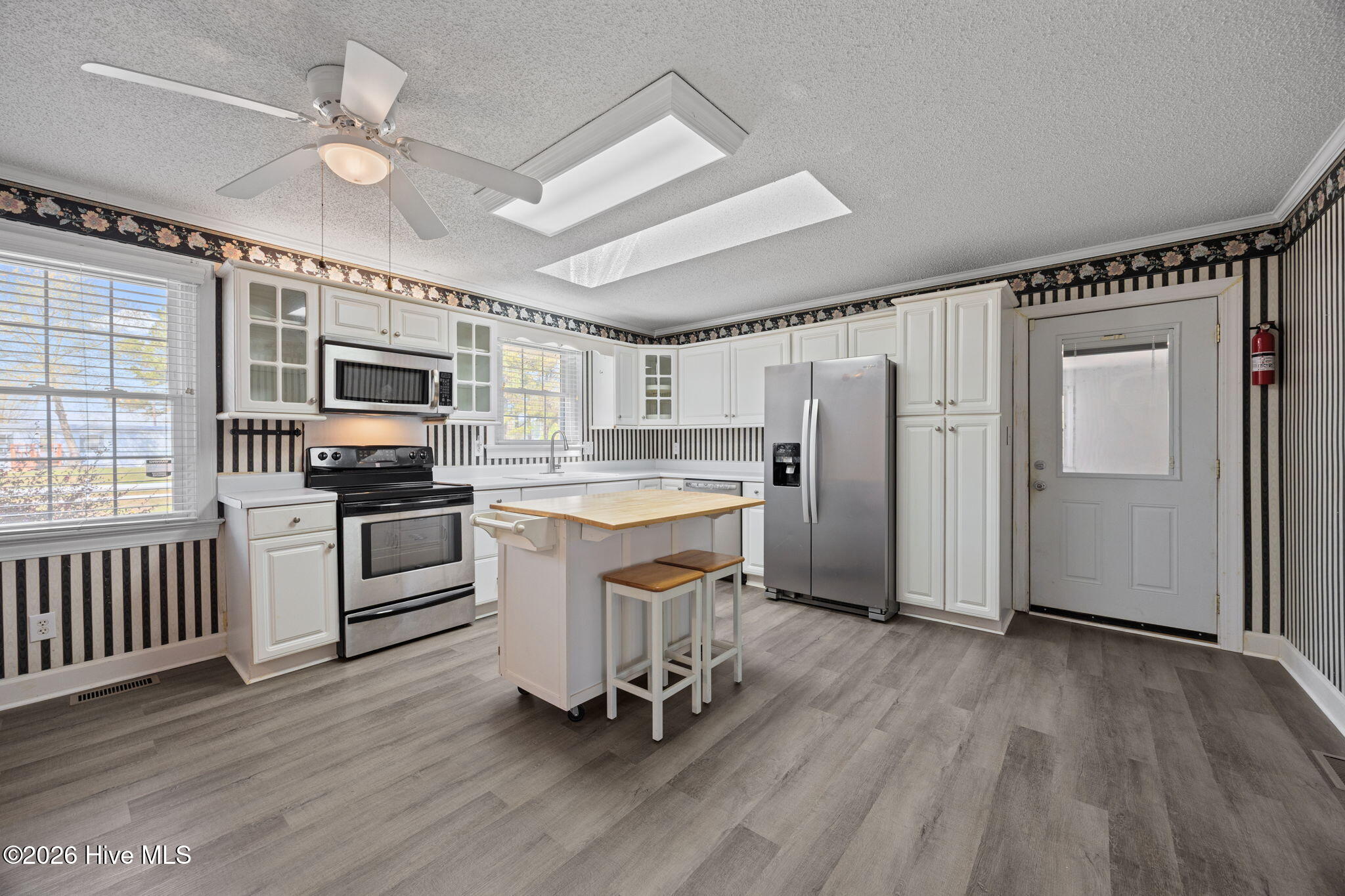 2882 Ivy Road Greenville, NC 27858 - Photo 7 of 55 34-web-or-mls-IMG_8464