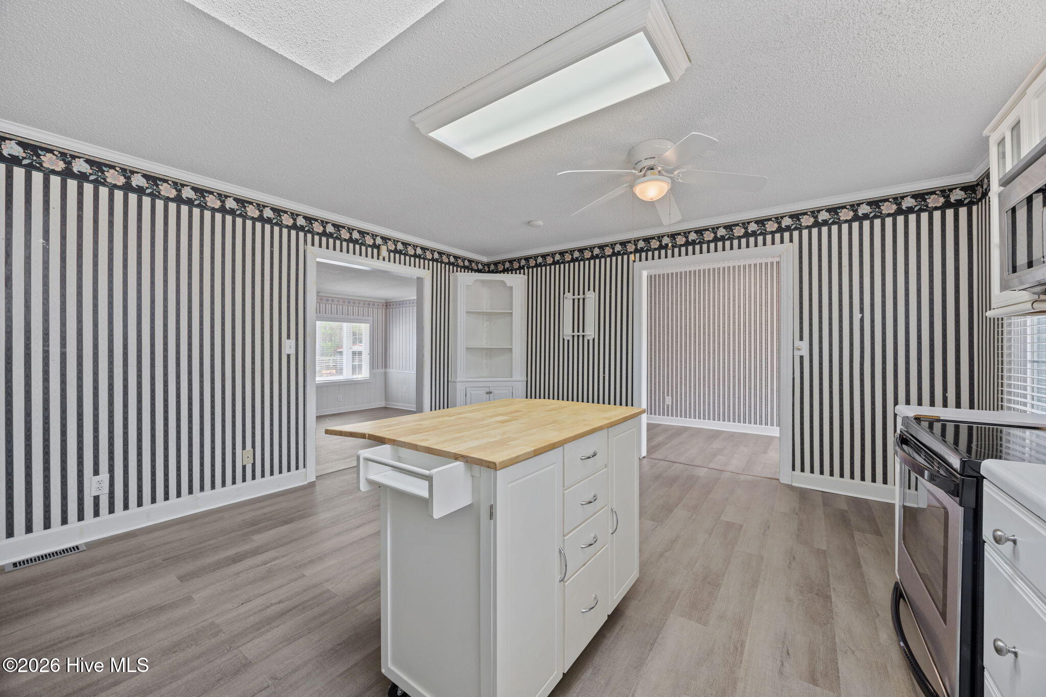 2882 Ivy Road Greenville, NC 27858 - Photo 9 of 55 36-web-or-mls-IMG_8473