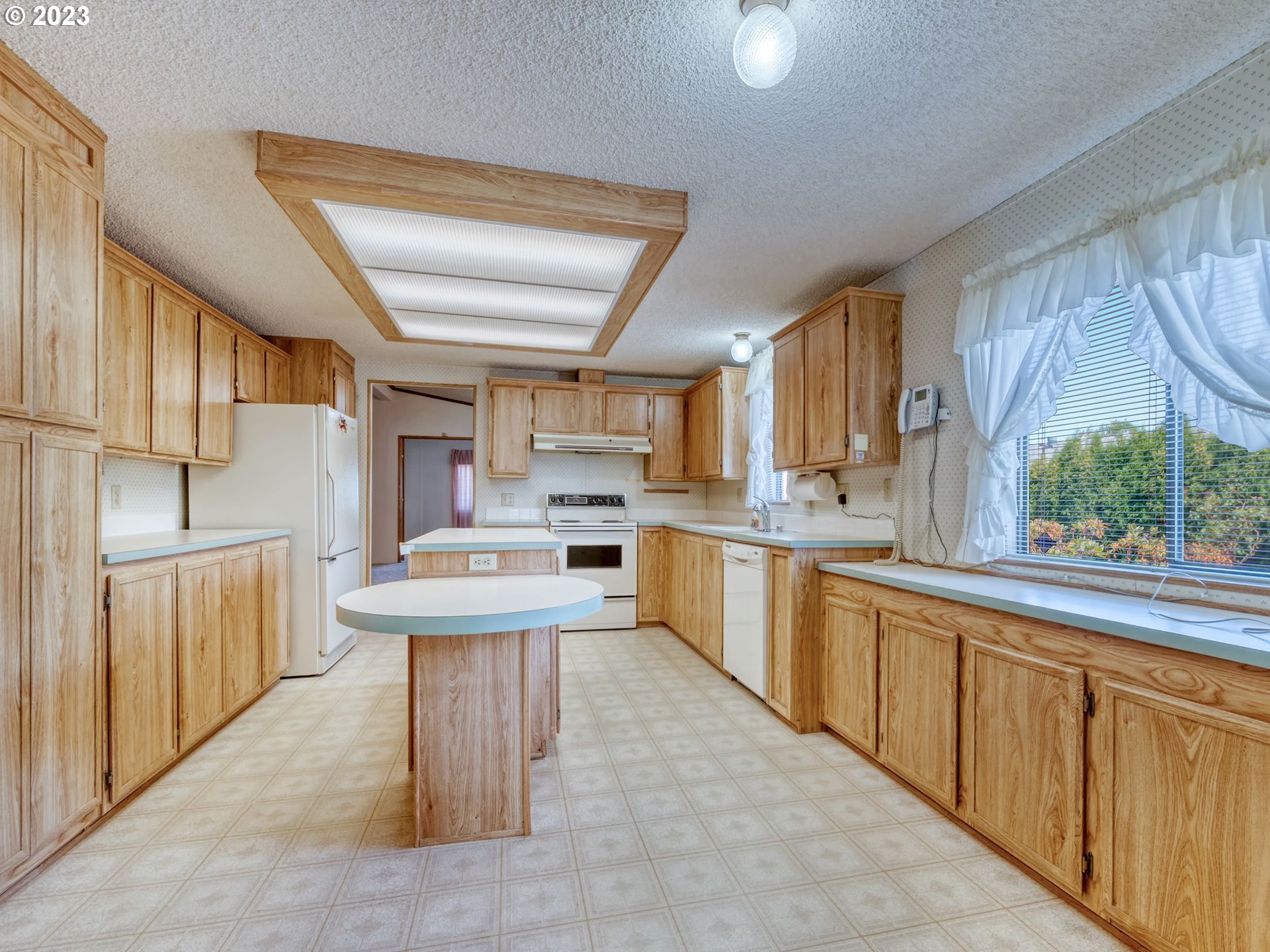 1199 North Terry Street Eugene, OR 97402 - Photo 12 of 32