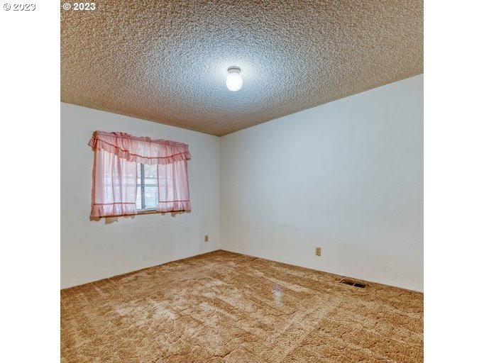 1199 North Terry Street Eugene, OR 97402 - Photo 15 of 32 a view of empty room
