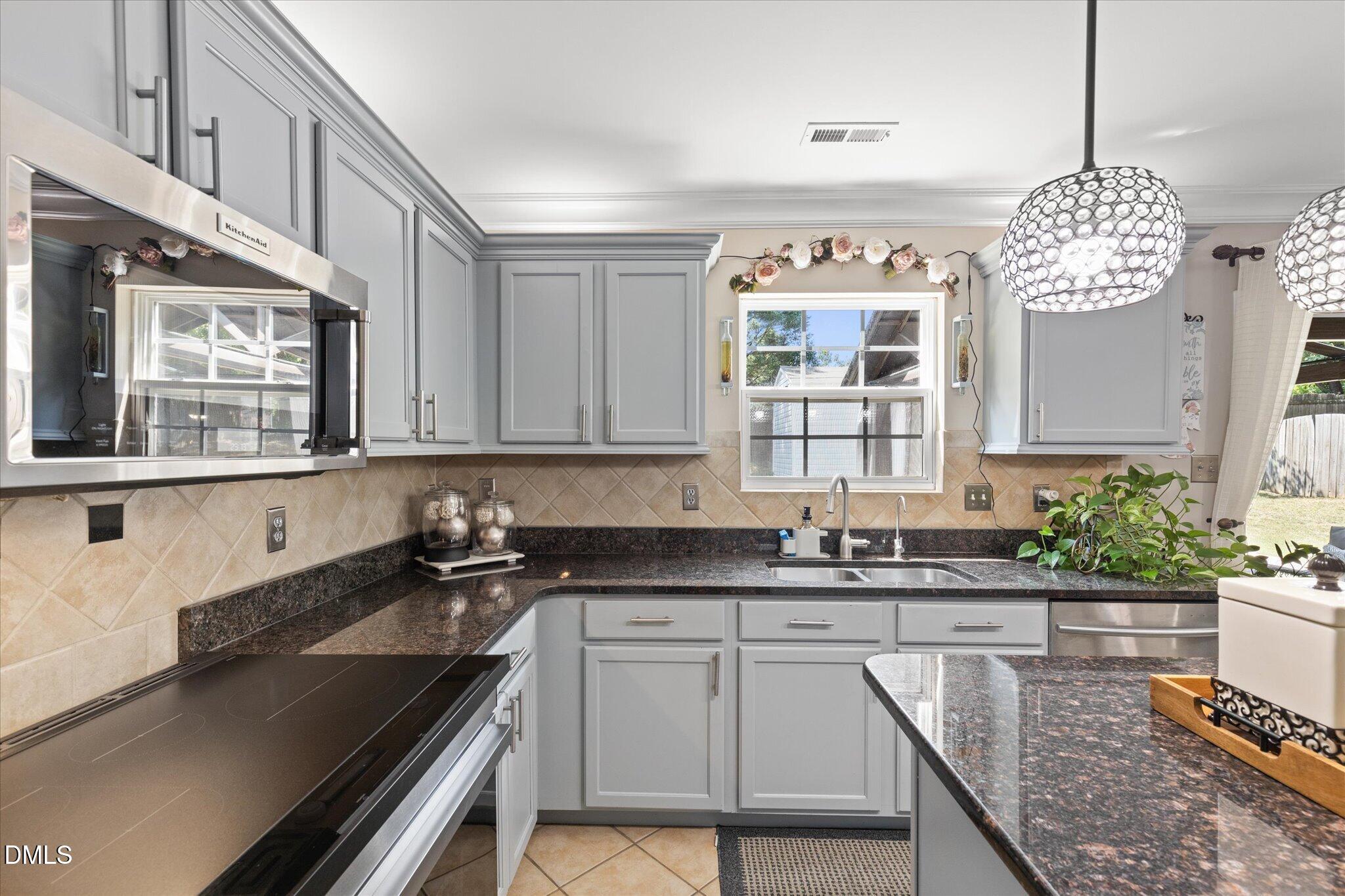 5304 Seaspray Lane Raleigh, NC 27610 - Photo 19 of 45 KITCHEN