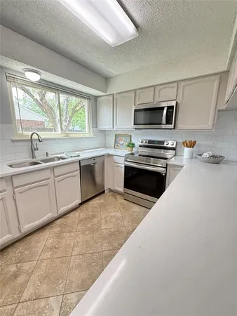 $499,995 | 2621 Bayberry Lane, Euless, TX 76039