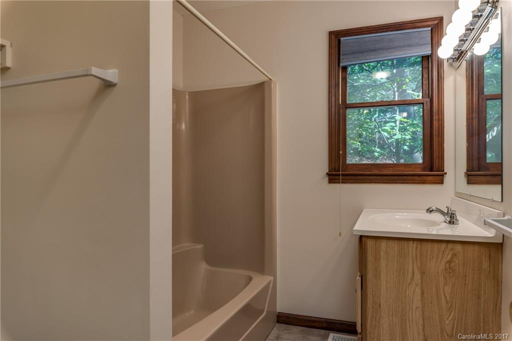 1 Country Road Hendersonville, NC 28791 - Photo 13 of 24 Gallery Image 13