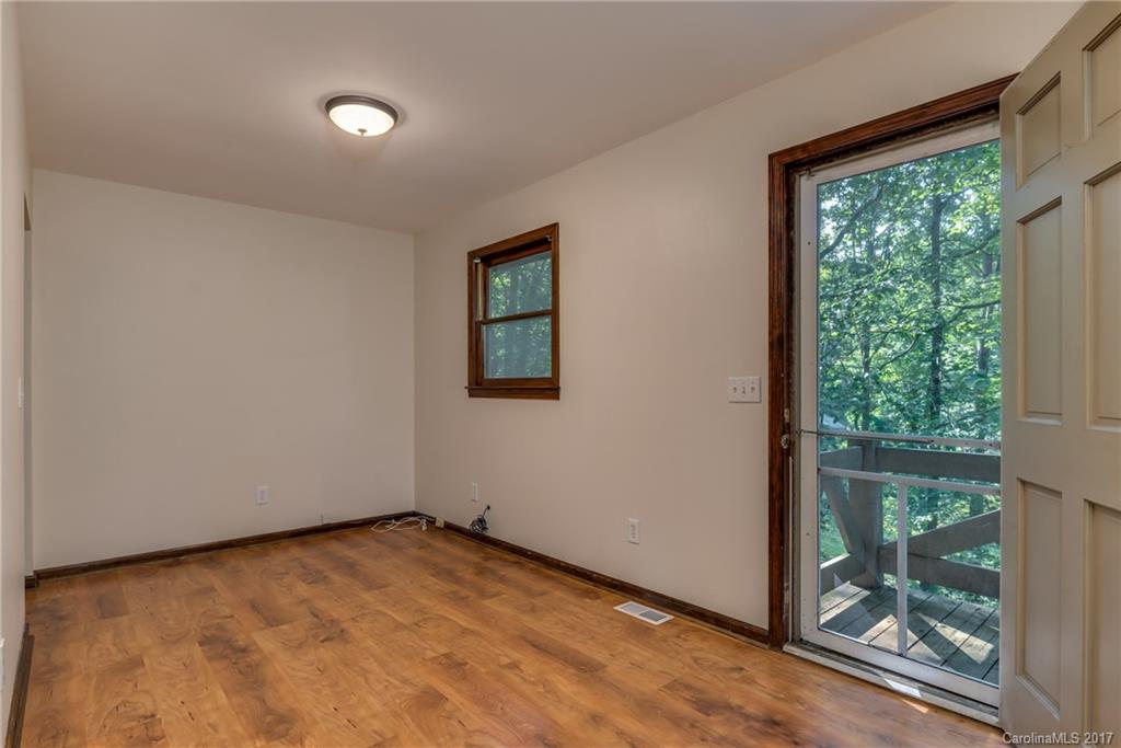 1 Country Road Hendersonville, NC 28791 - Photo 5 of 24 Gallery Image 5