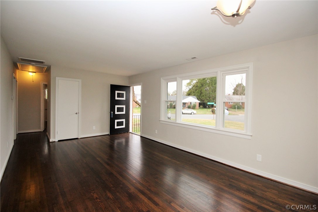 101 Meadowspring Road Richmond, VA 23223 - Photo 3 of 22 Gallery Image 3