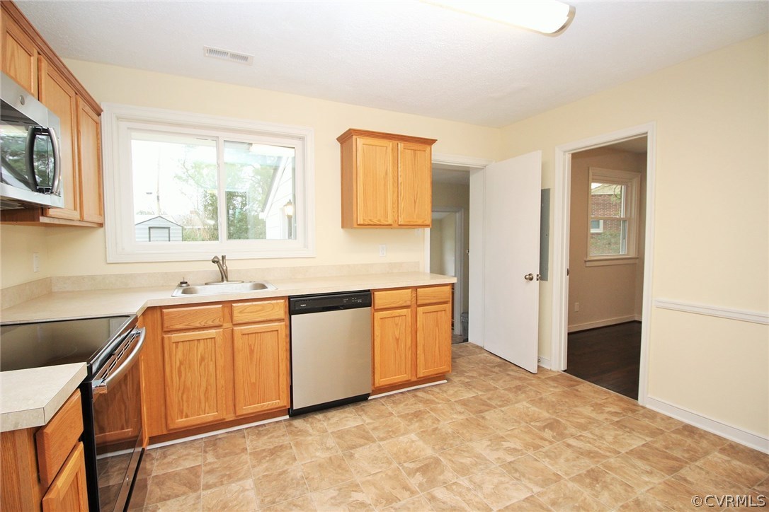101 Meadowspring Road Richmond, VA 23223 - Photo 6 of 22 Gallery Image 6