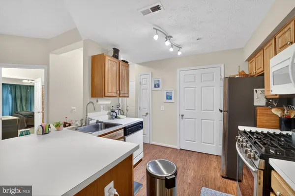 $327,900 | 2001 Warners Terrace North, Unit 102, Annapolis, MD 21401