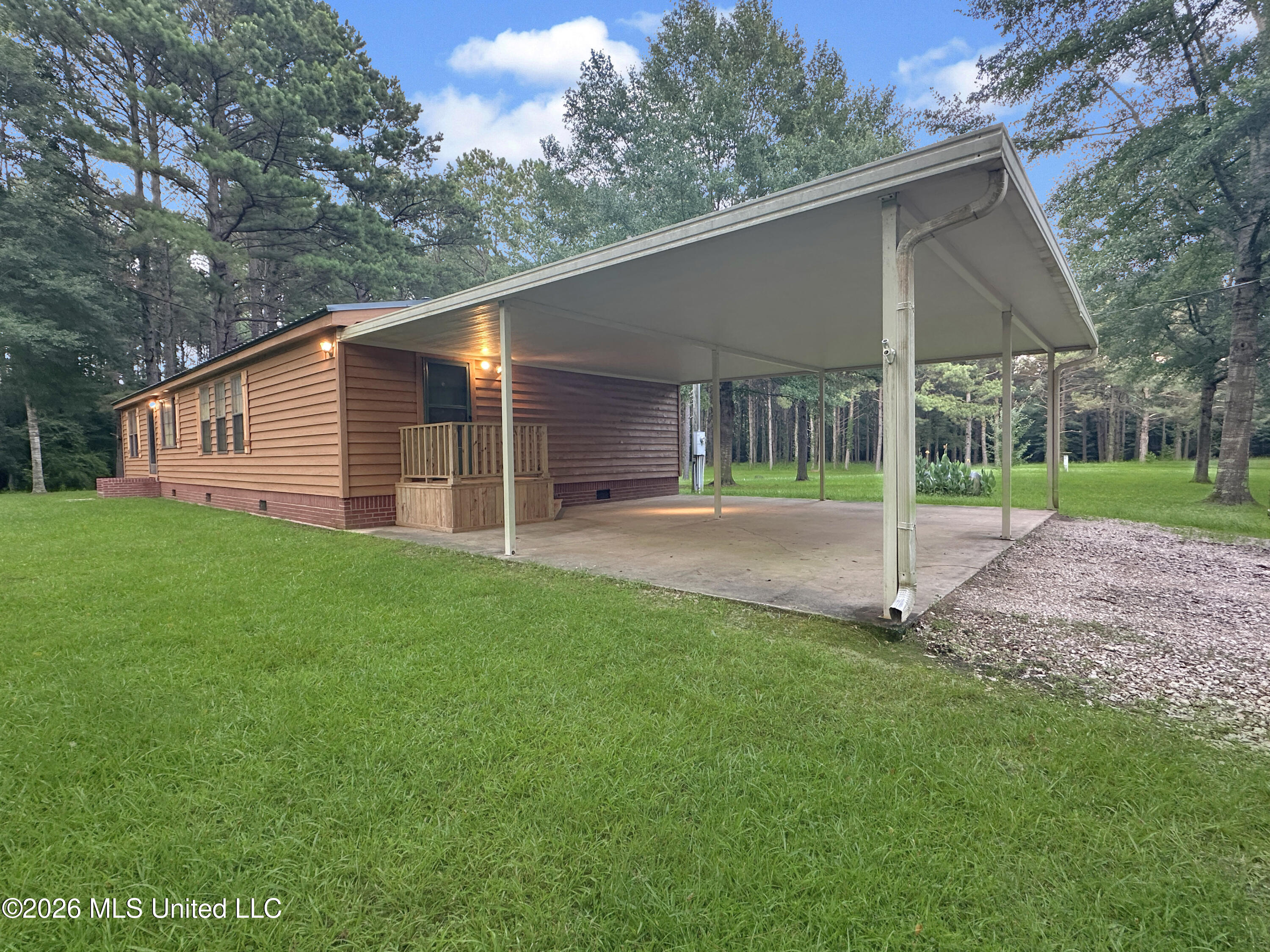 704 Pinola Braxton Road Braxton, MS 39044 - Photo 4 of 41 6efb5b7c15bbb5fbef374679ec533c0c3ca3766e