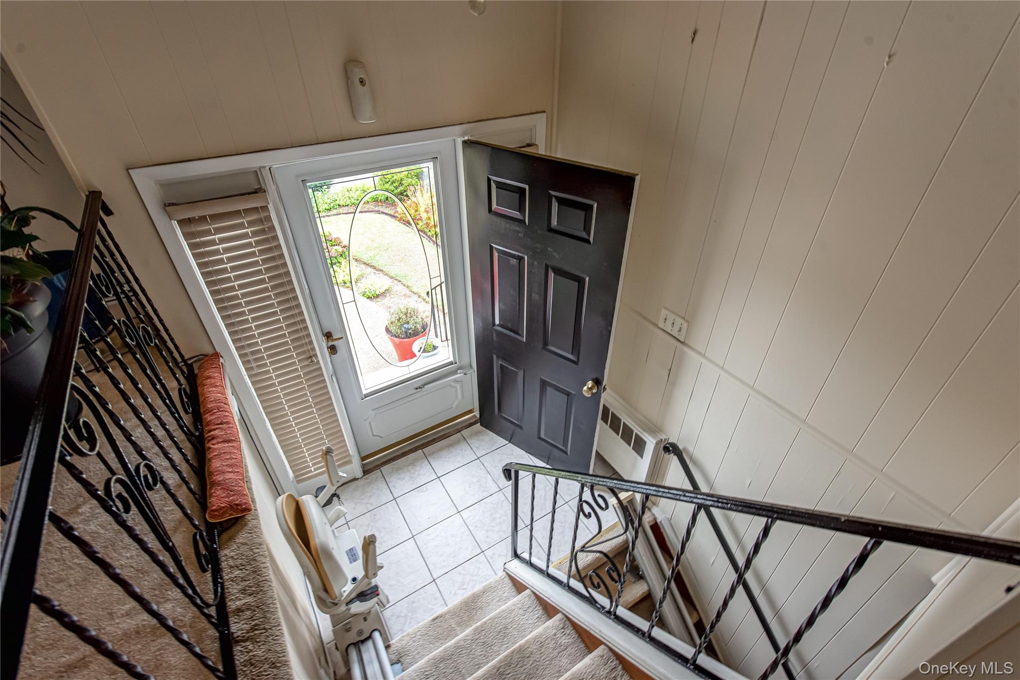 15 Major Road Massapequa, NY 11758 - Photo 4 of 25 a view of an entryway with a window