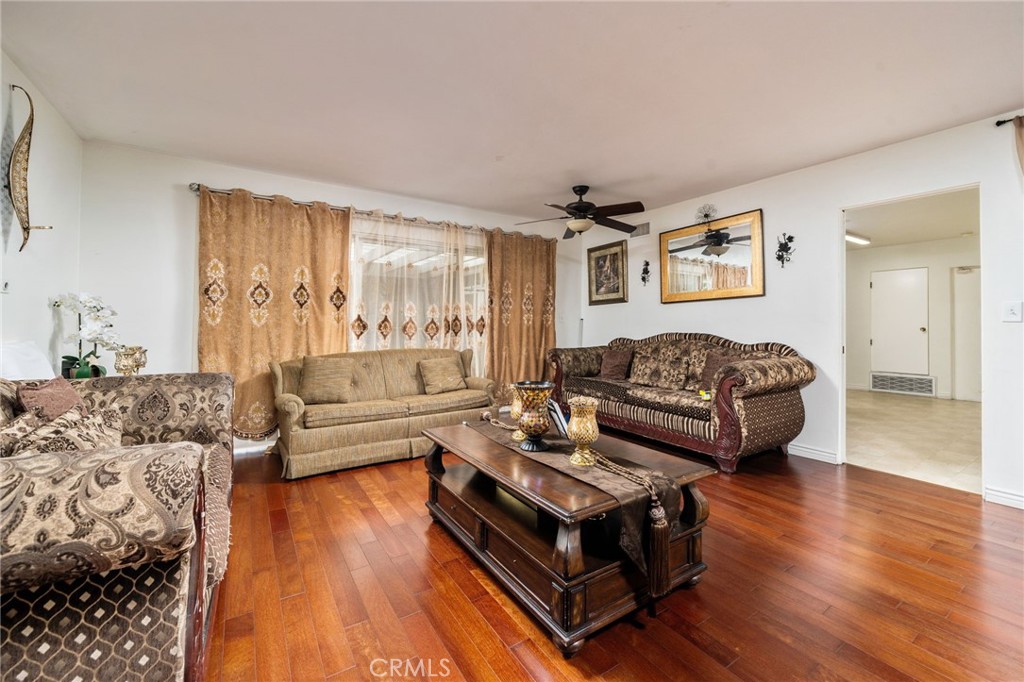 5035 Carlingford Avenue Riverside, CA 92504 - Photo 9 of 32
